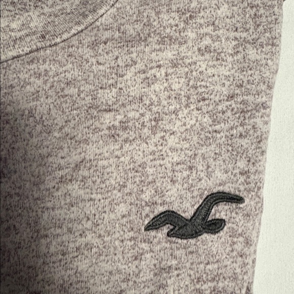Hollister Men’s Gray Long Sleeves T-Shirt - Picture 4 of 4